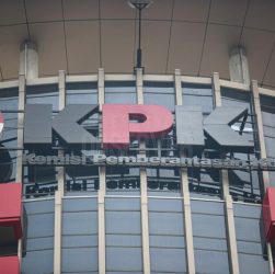 CHUTOGEL = OTT KPK Pekanbaru:  Informasi lengkap tentang OTT KPK di Pekanbaru